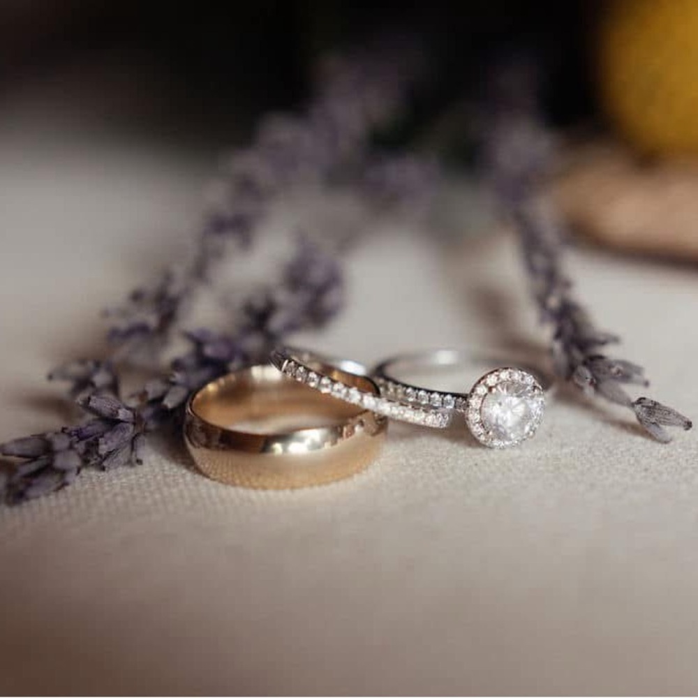 Elegant Gold Ring